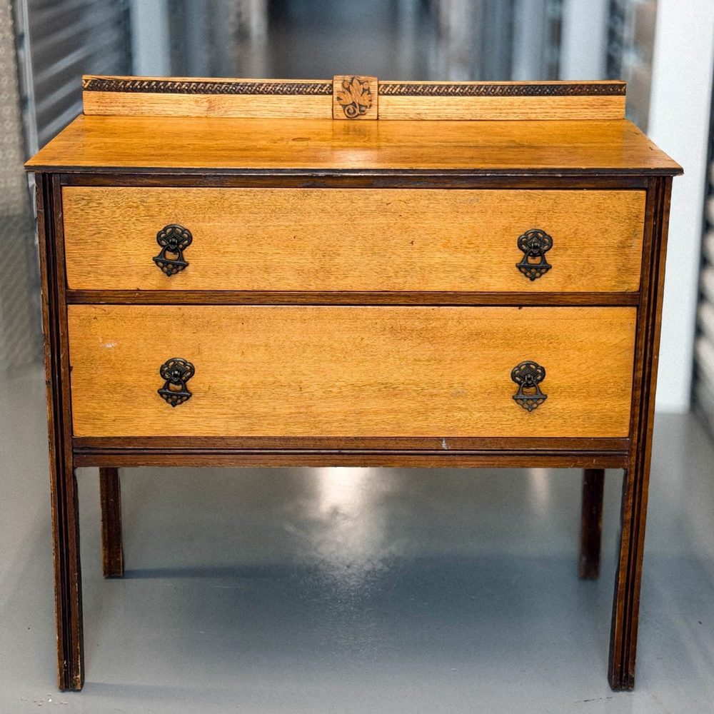 Two-drawer oak chest